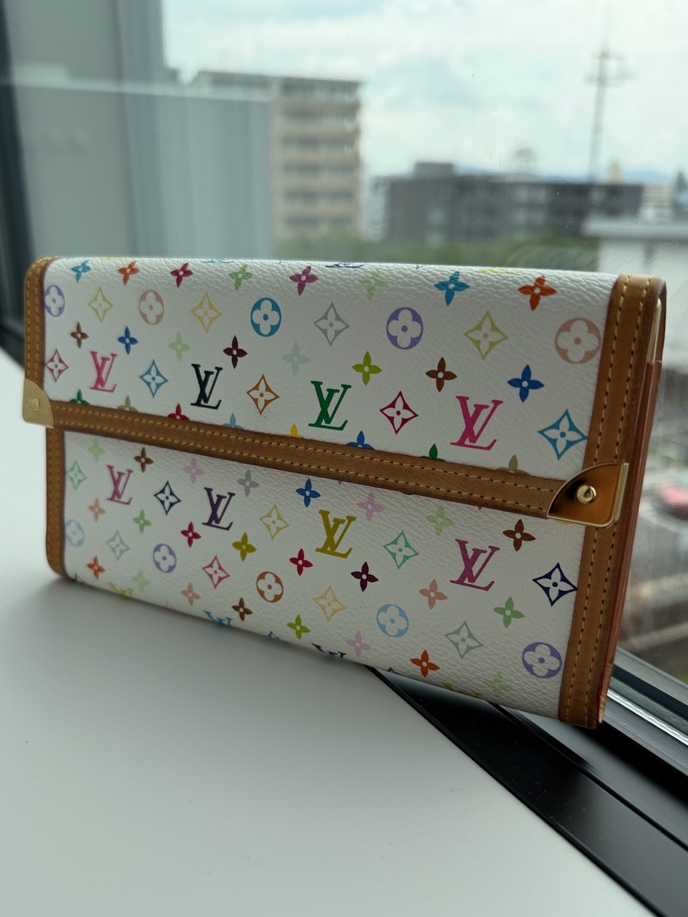 💯 Authentic Louis Vuitton x Takashi Murakami White Monogram Multicolore Wallet
